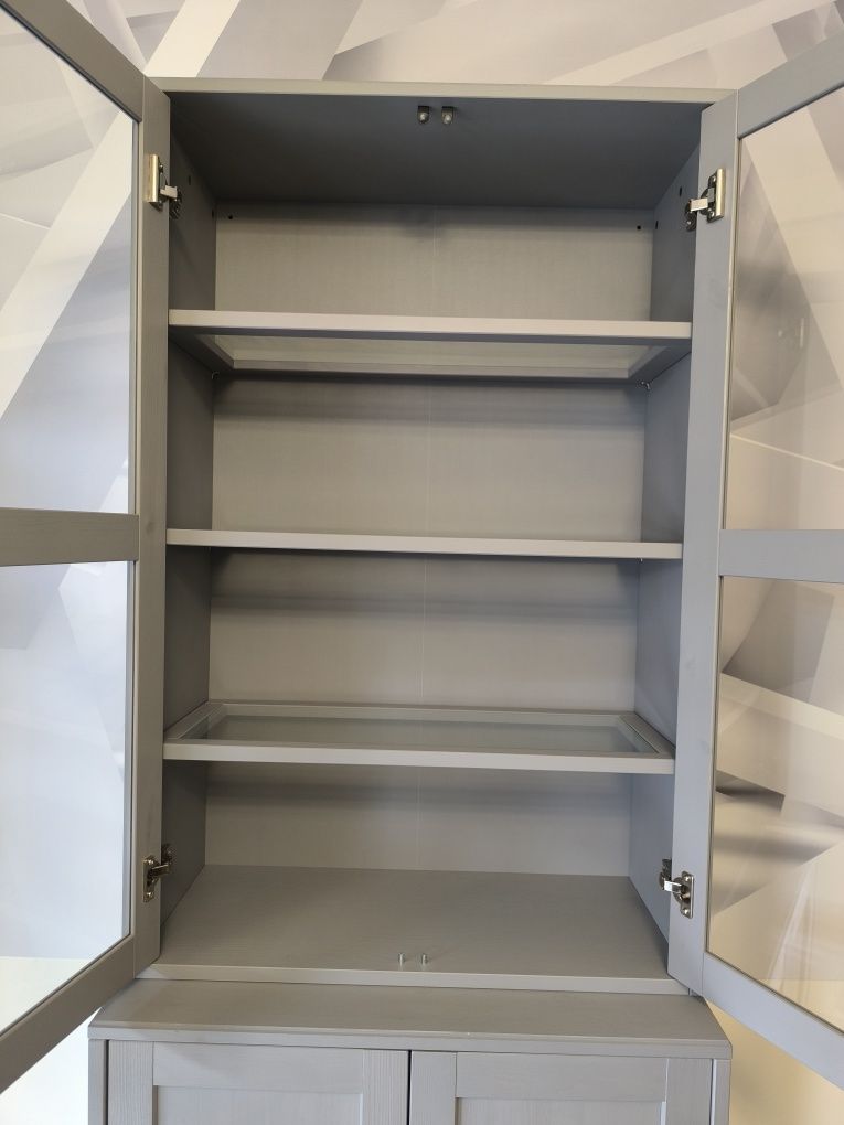 Szafka z witryną Ikea Havsta jak nowa drewniana