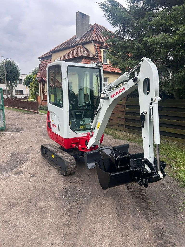 Minikoparka Takeuchi Tb 216 , bez luzòw , gotową do  pracy,