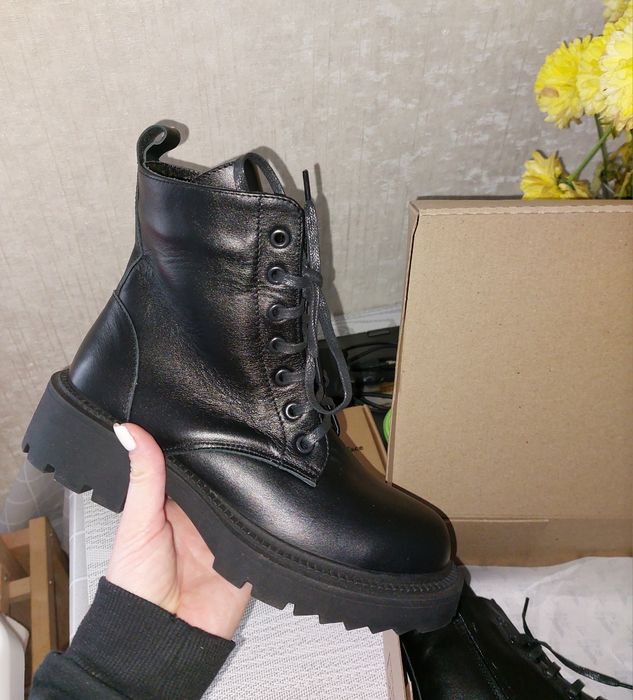 Шкіряні, зимові черевики