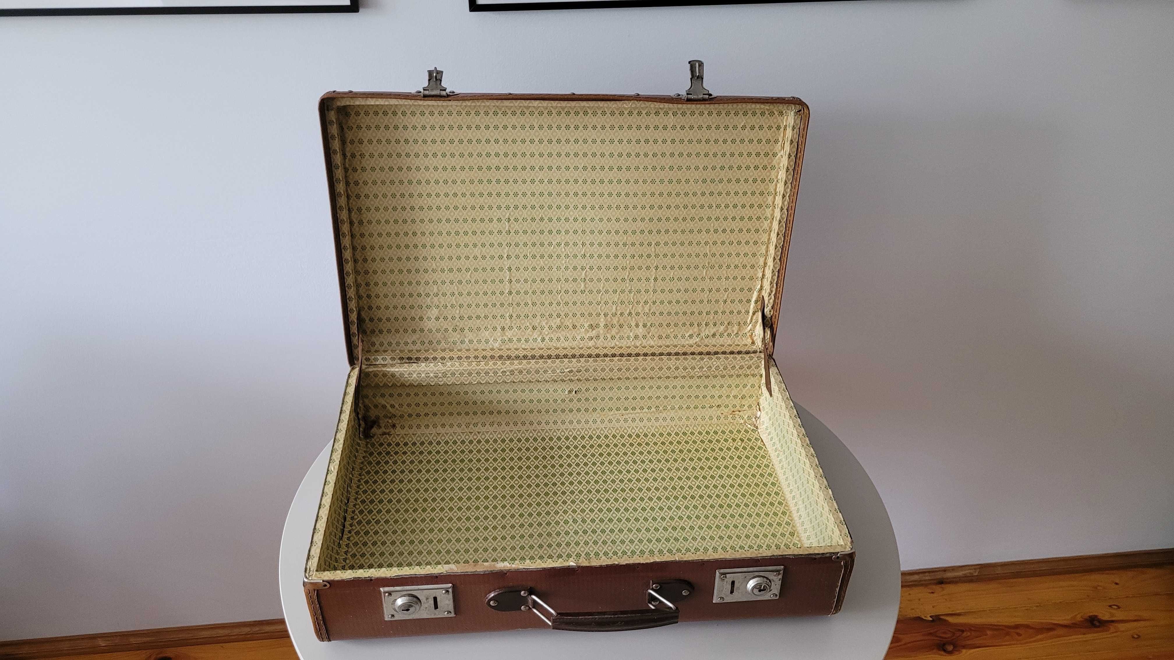 Stara walizka podróżna retro 60x38x17