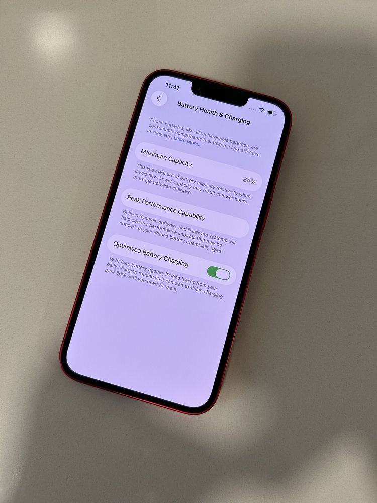 Apple iPhone 14 128GB 84% “ vermelho “ + capa e carregador