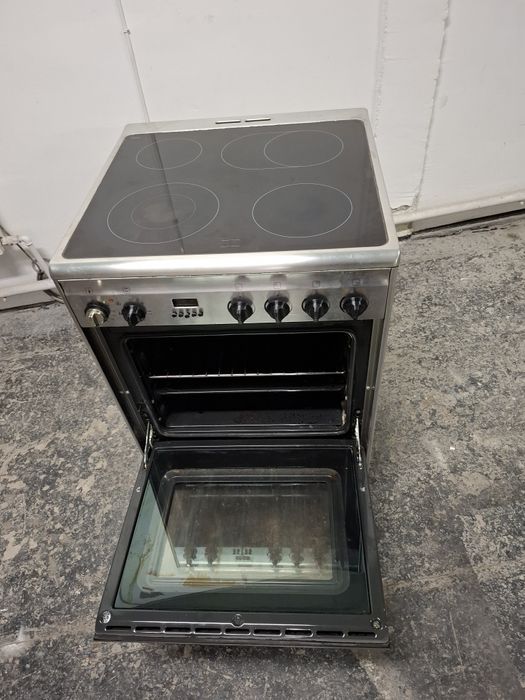 Єлектроплита SMEG