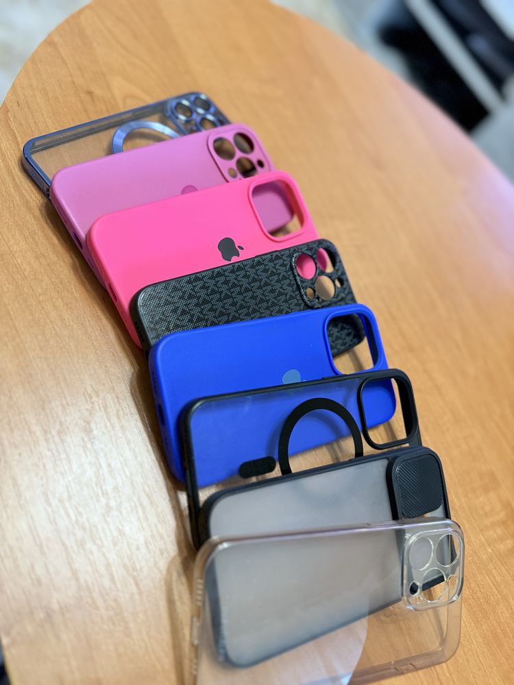 Чехлы на iPhone 13 Pro
