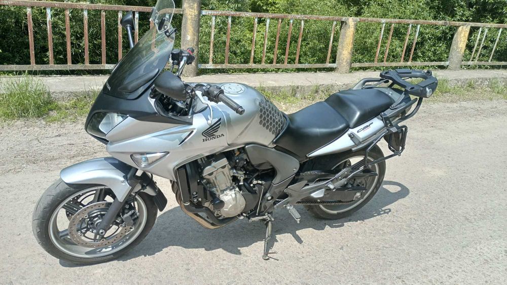 Продам хонду CBF 600