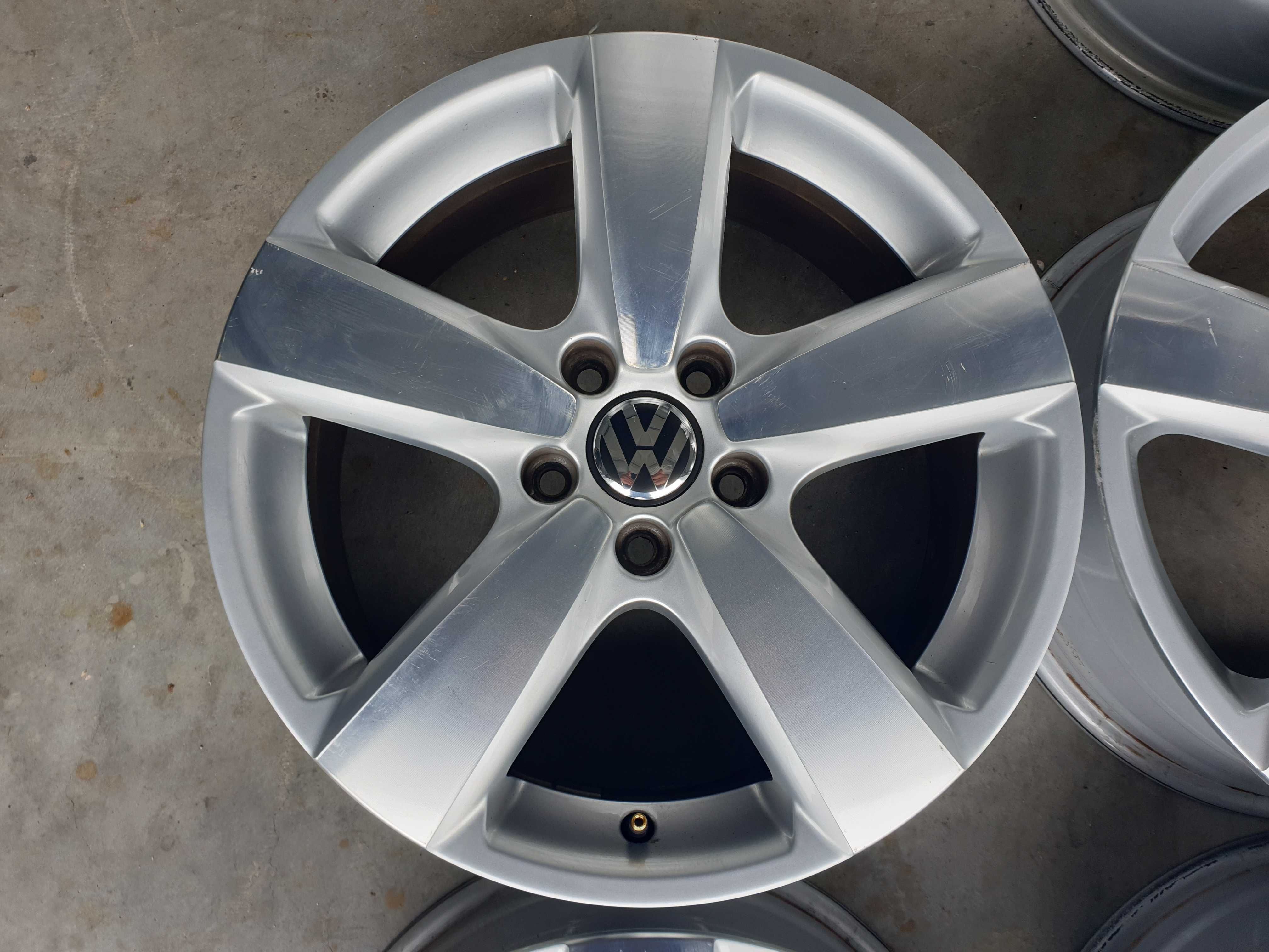 Alufelgi 17" VW Passat B6 B7 B8 CC Golf VII Caddy Tiguan Touran 5x112