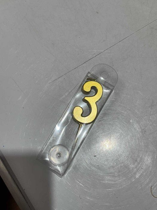 Świeca urodzinowa cyfra 3