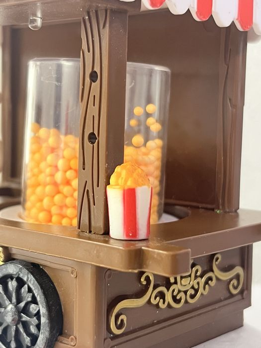 Новорічна/Різдвяна інсталяція “Кіоск з попкорном”