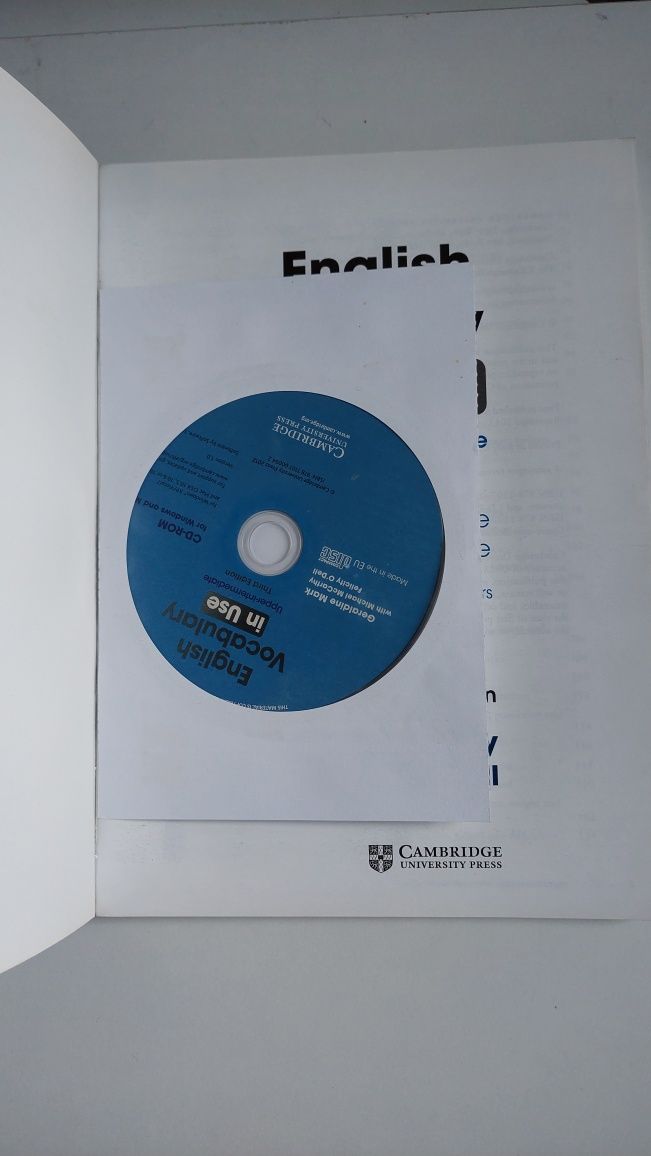 English Vocabulary in Use upper-intermediate CD M. McMacharty F.O'dell