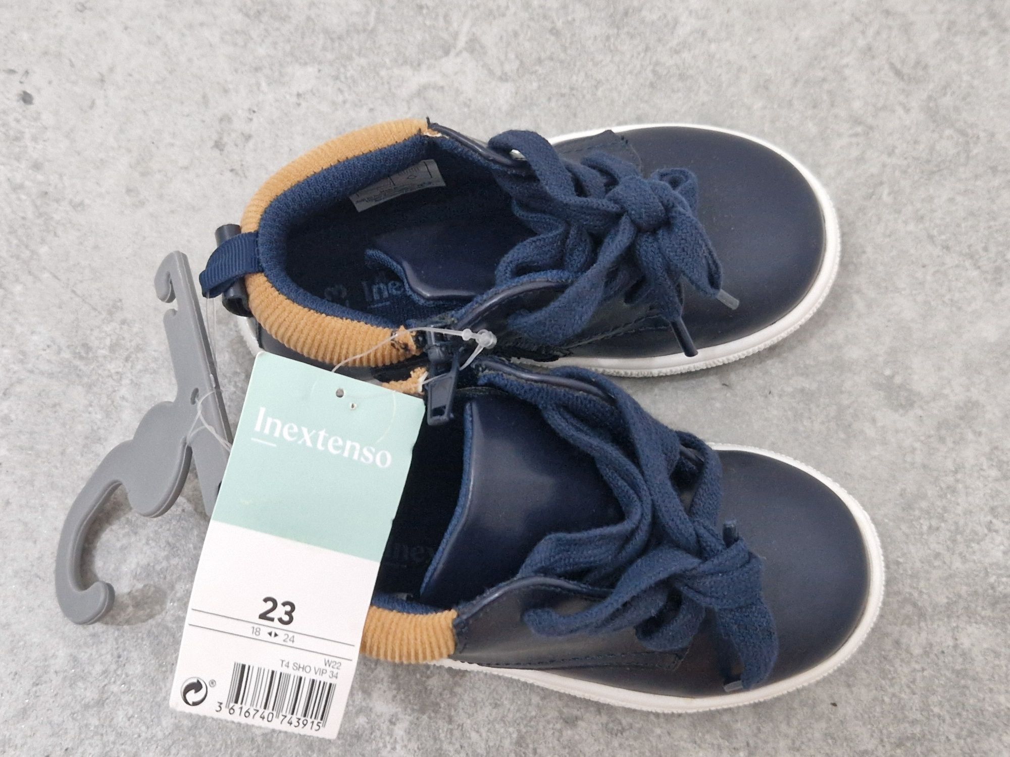 Nowe buty jesienne zimowe dla chlopca roz. 23