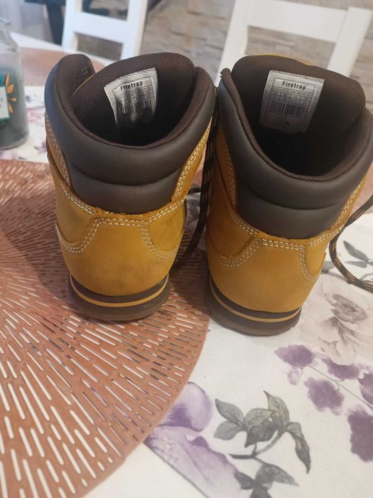 Buty  - trapery chłopięce sznurowane rozmiar 39