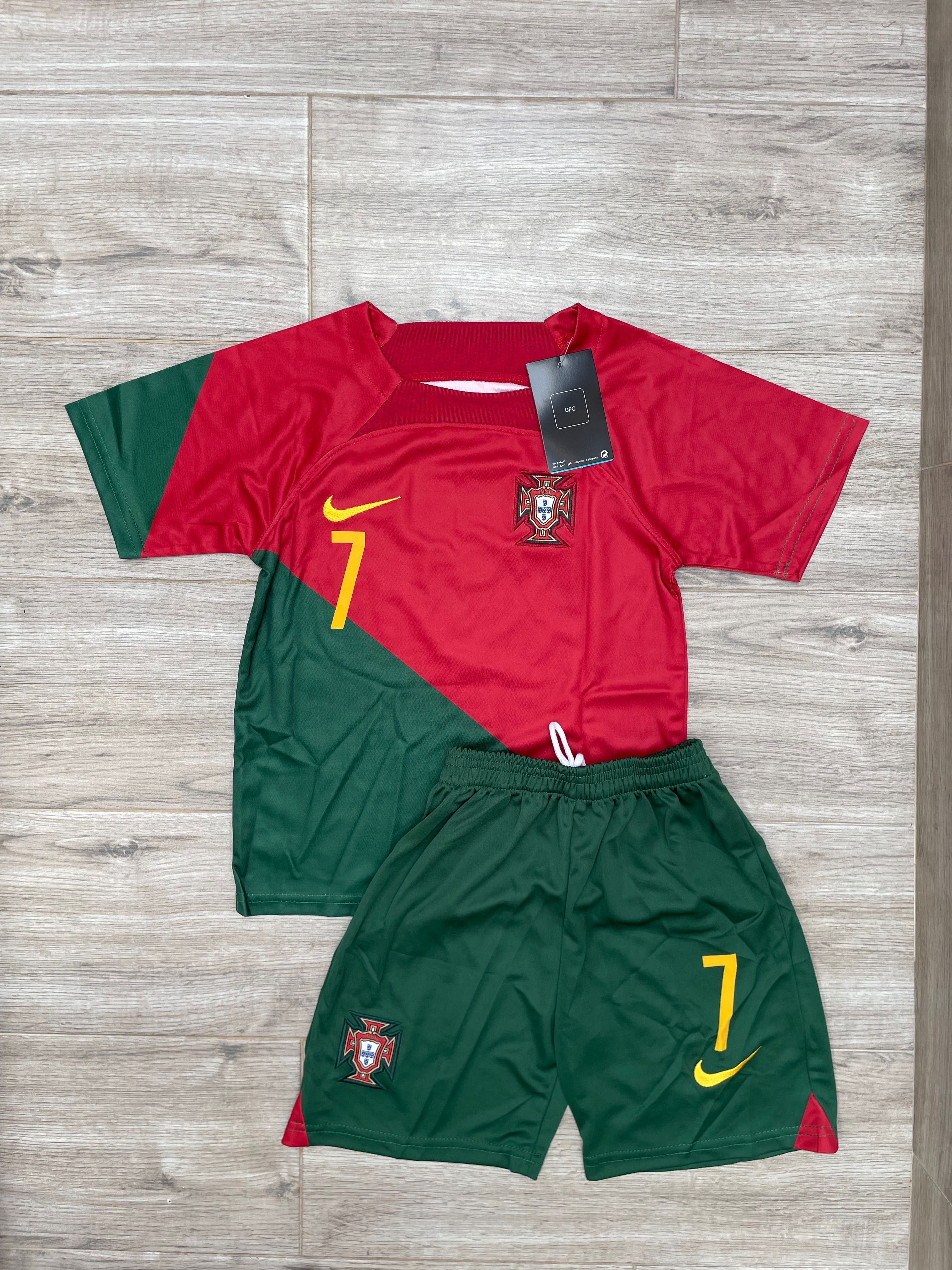 Equipamento criança Portugal Ronaldo