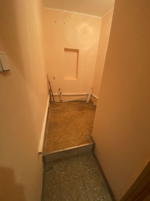 Продам нежитлове приміщення р-н ж/д