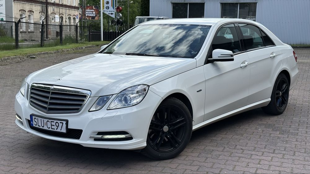 Mercedes W212  E200  ** Benzyna ** Zadbany **  Manual 6Biegów