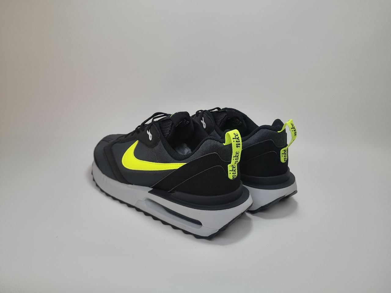 Кросівки Nike Air Max Dawn us10(28cm)