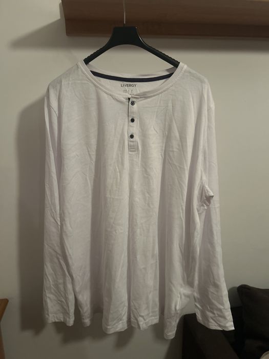 Biała męska bluzka