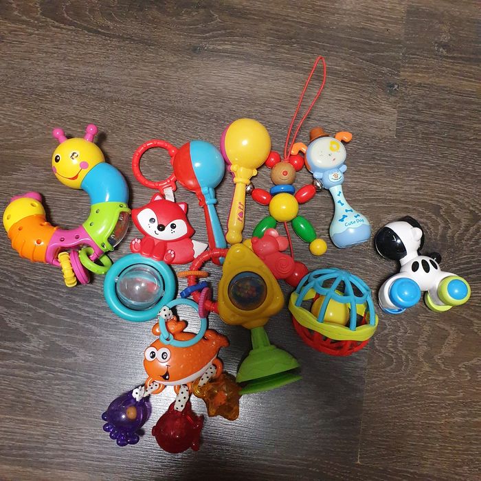 Набор игрушек для малышей