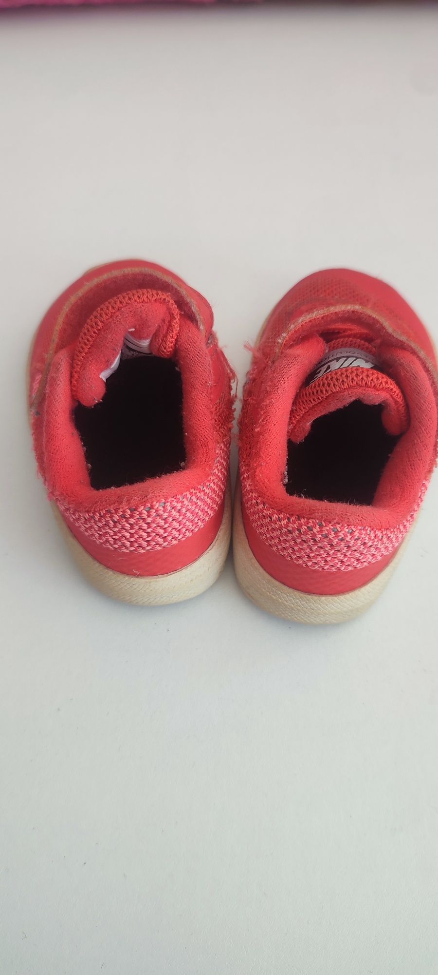 Sapatilha Nike bebê tamanho 17
