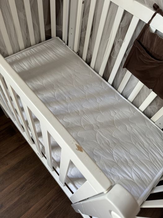 Дитяча кроватка Верес з маятником
