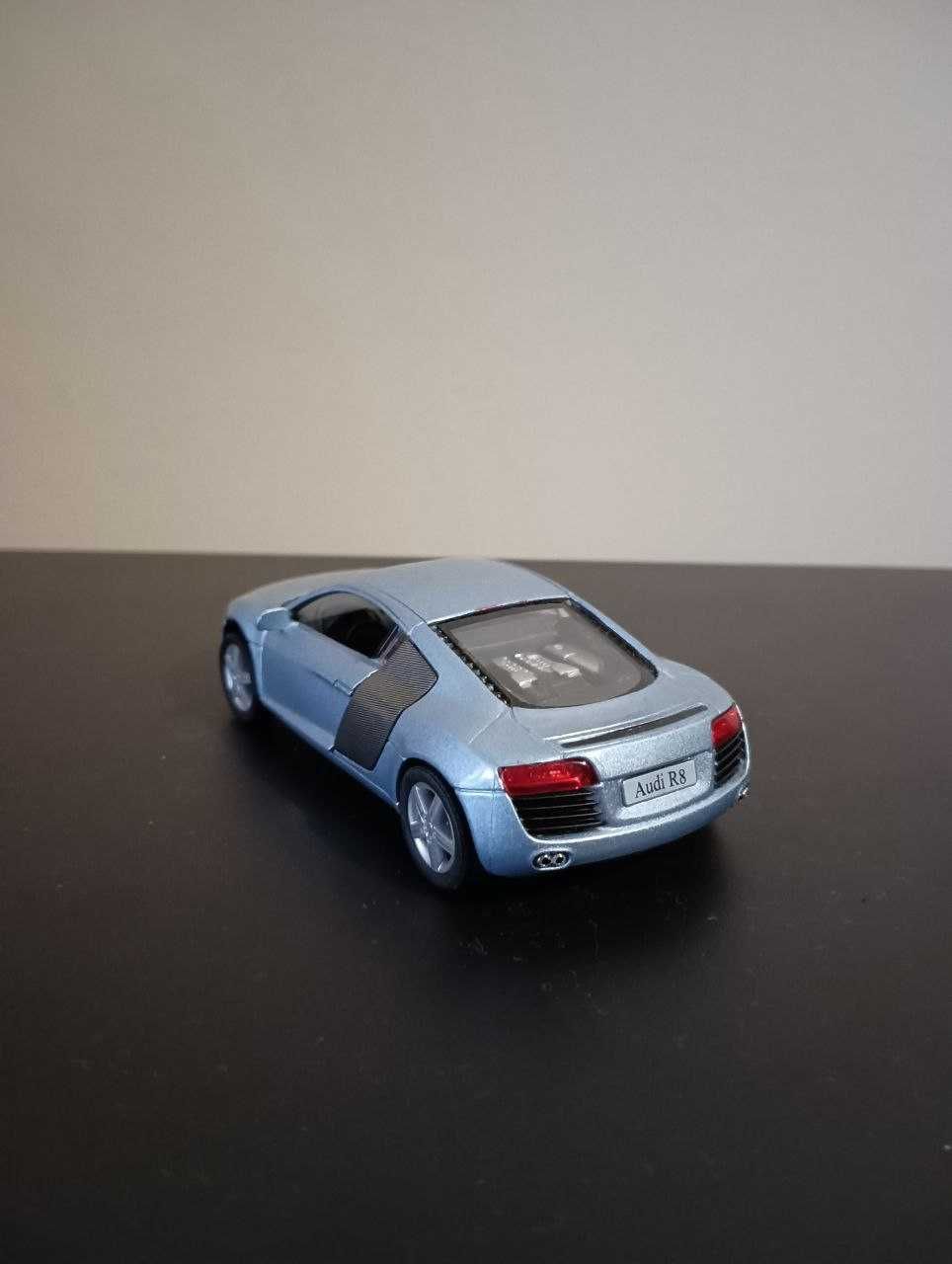 Audi R8 kinsmart, 1:36