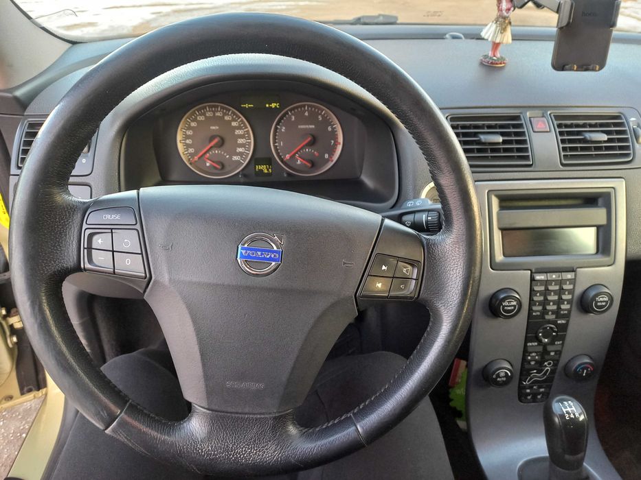 Volvo v50 2.4 бензин атмосфера