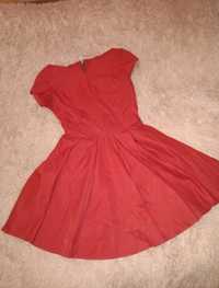 Коротке червоне плаття