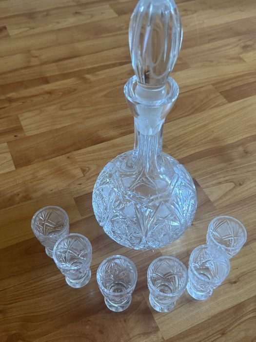 Karafka + 6 kieliszków