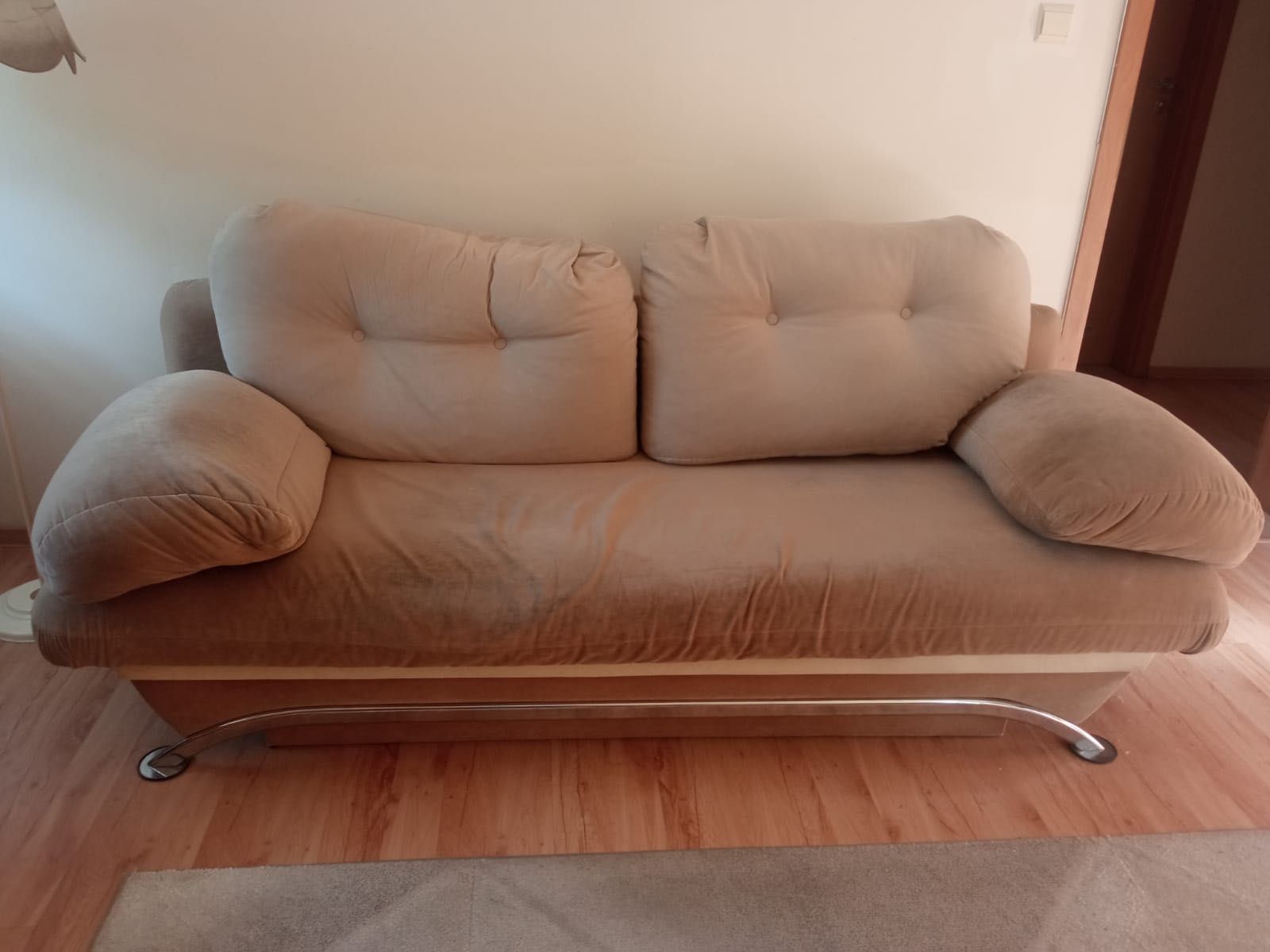 Sofa rozkładana + 2 fotele + 1 pufa