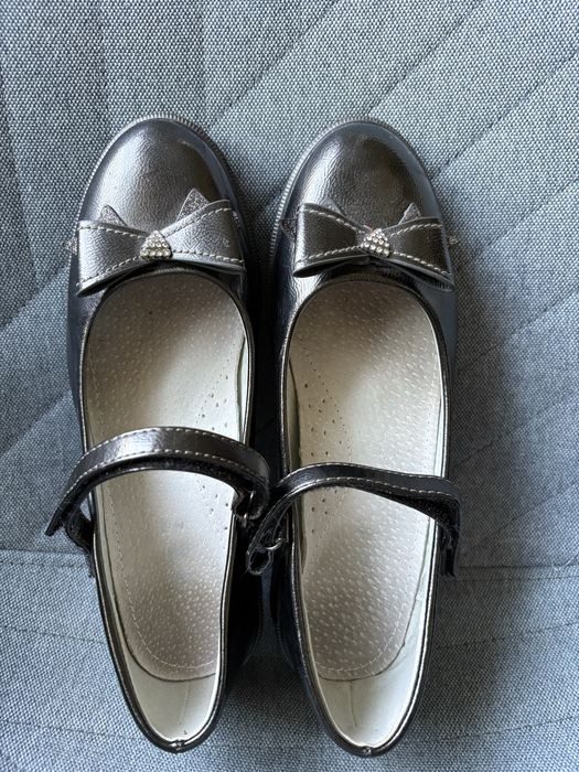 Шкіряні туфлі для дівчинки 22 см по стільці