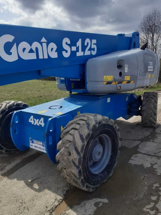 Wynajem podnośników przegubowych oraz teleskopowych od 16 m do 43 m.