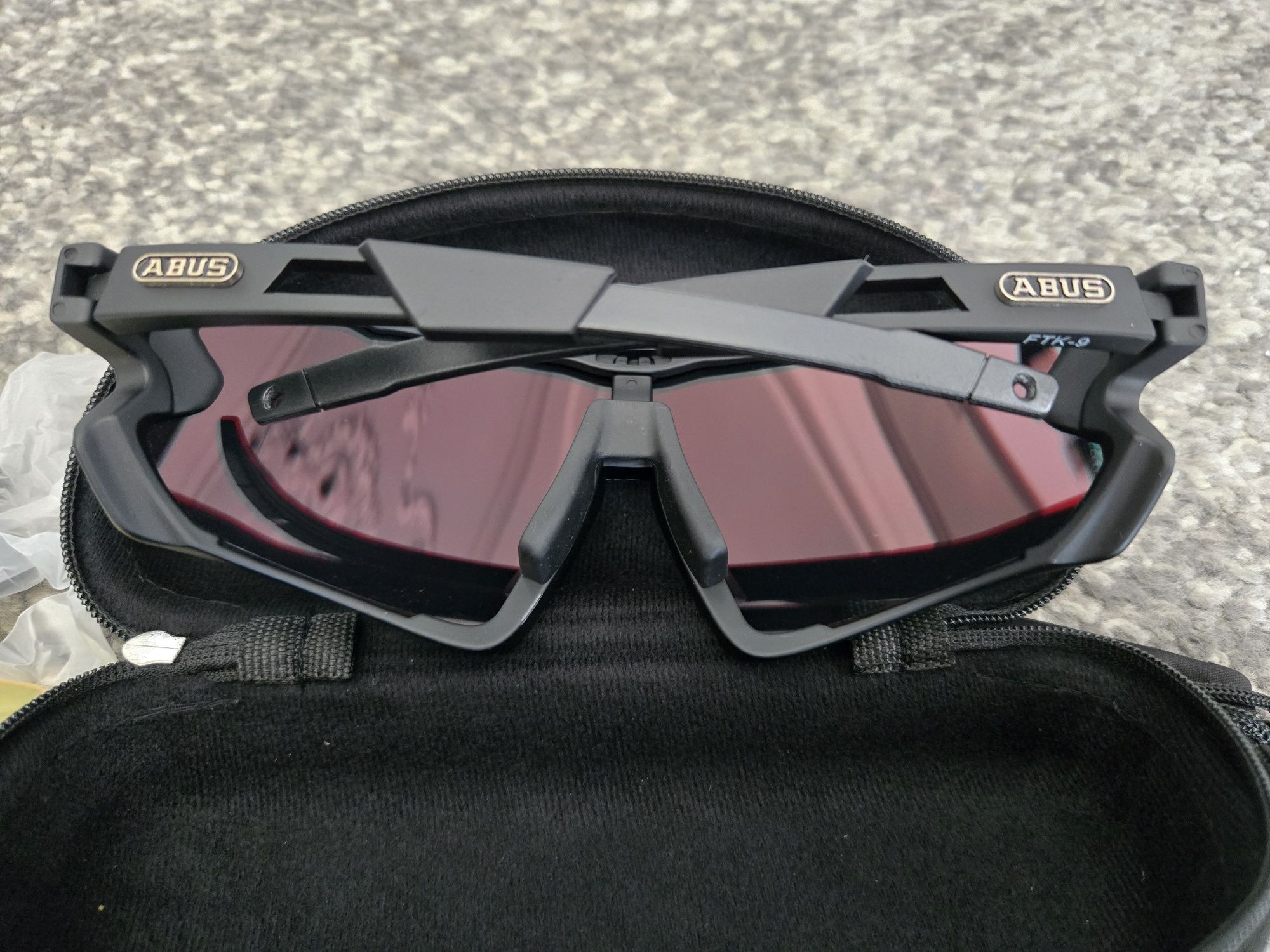 Okulary Abus Sportowe +4 Szkła Z Etui Rowerowe Do Biegania Nowe