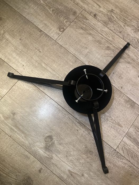 Stojak choinkowy metalowy pod choinkę