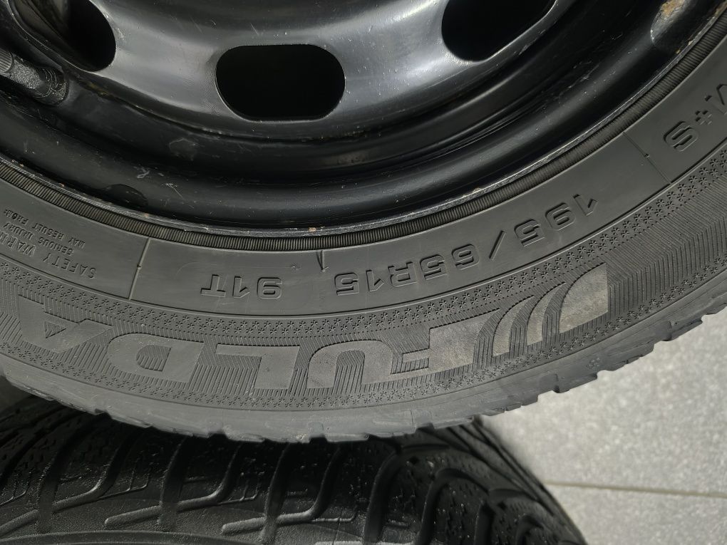 Sprzedam oryginalne stalowe felgi5/100 od Audi a3 z oponami zimowymi