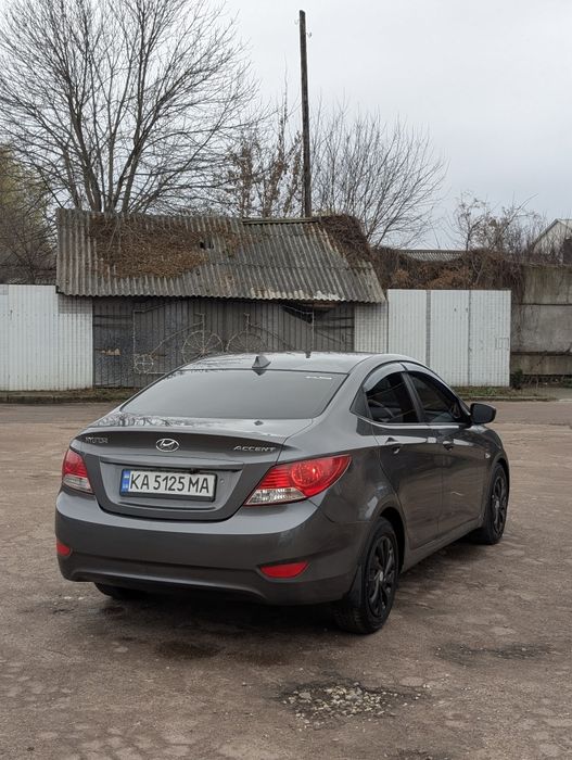 Hyundai Accent 2011 року автомат!