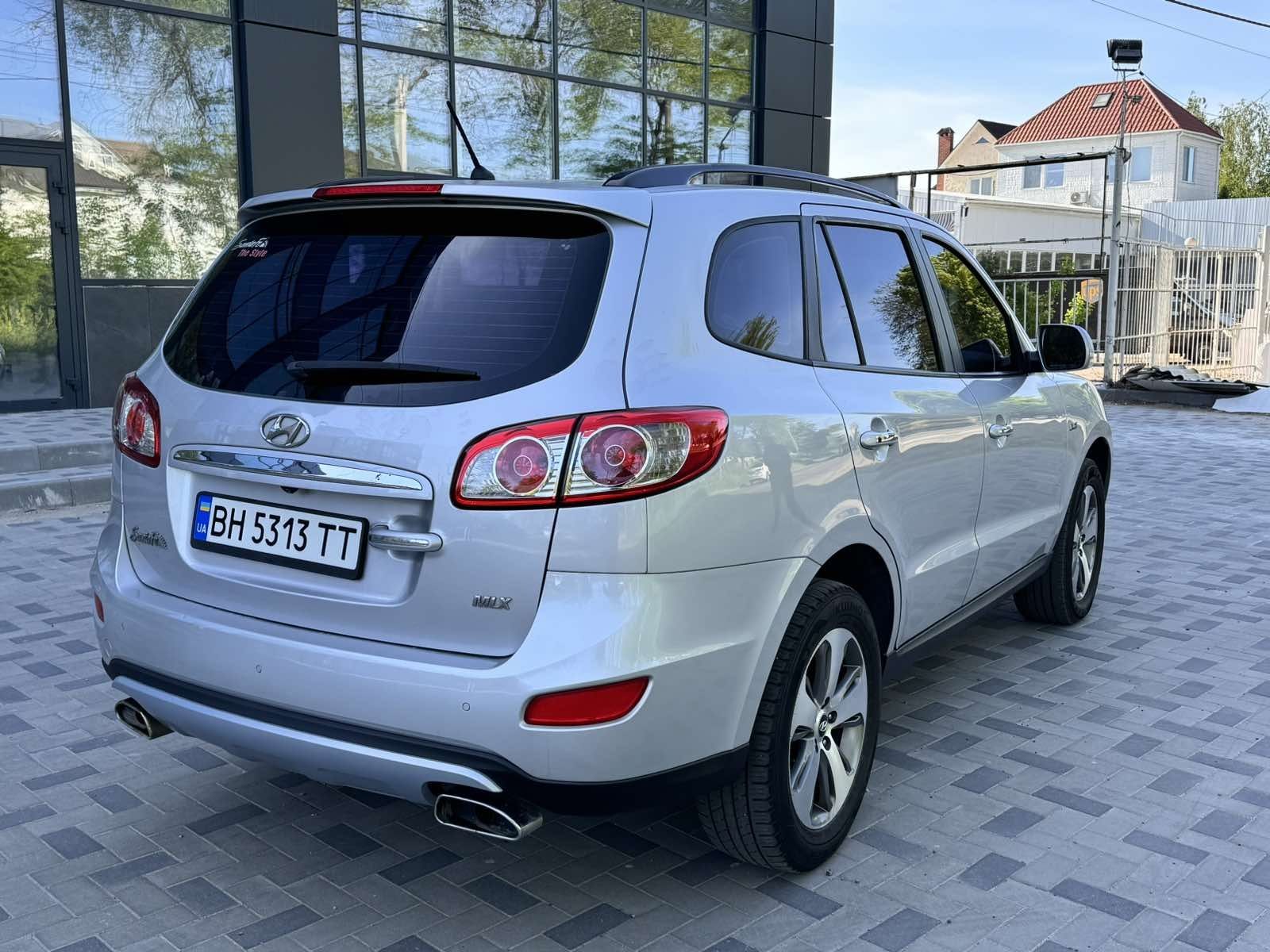 Продам Hyundai Santa Fe в идеальном состоянии