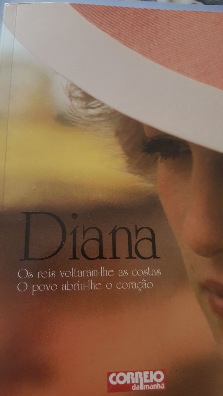 Livros romance, mistério e história