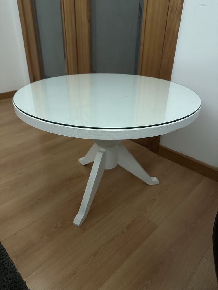 Mesa de apoio branca