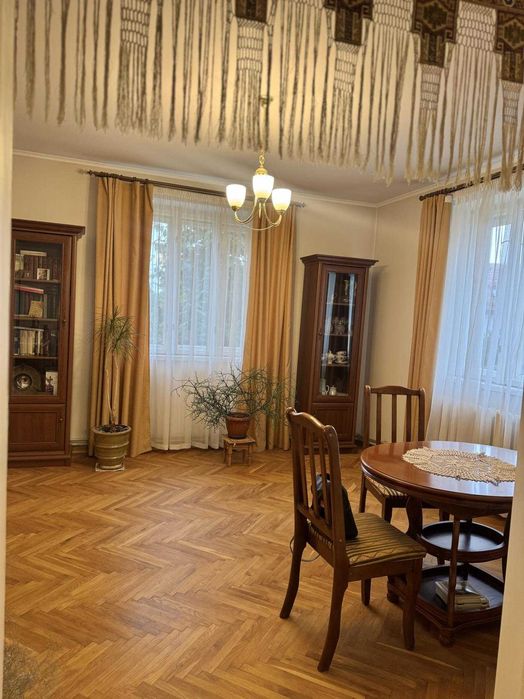 Продаж будинку м. Винники вул Львівська біля озера