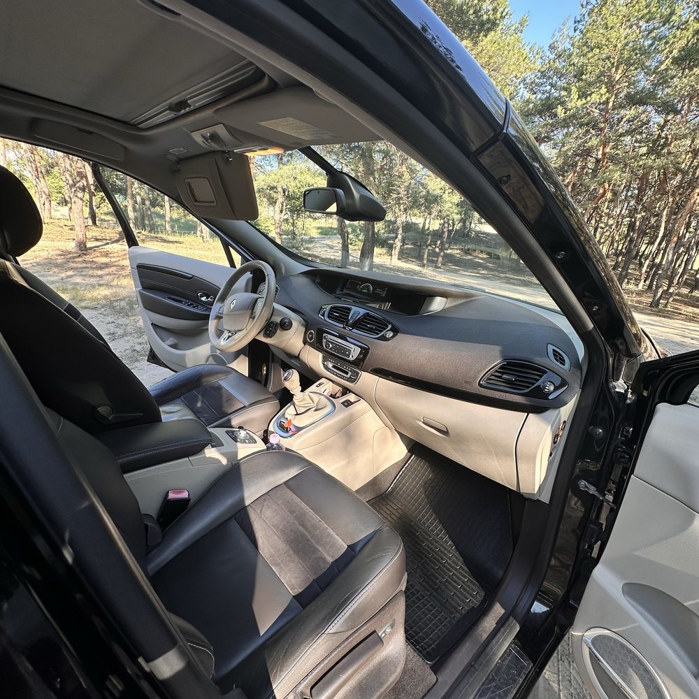 Renault Scénic Initiale 2013