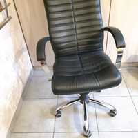 Офисное кресло руководителя стул мебель