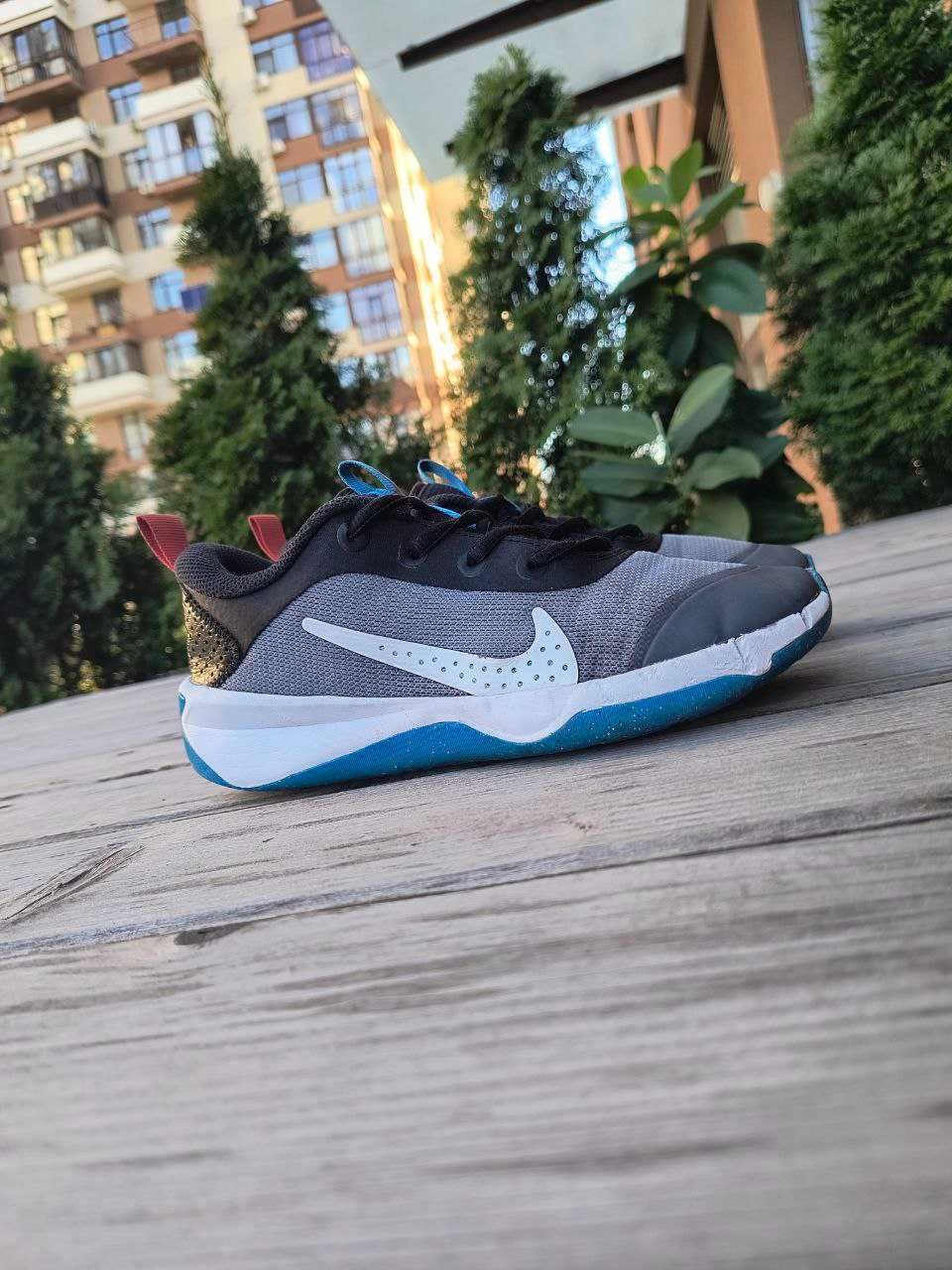 Кросівки найк. Nike Omni. Кросівки 38 розмір. Кросівки спортивні. Nike