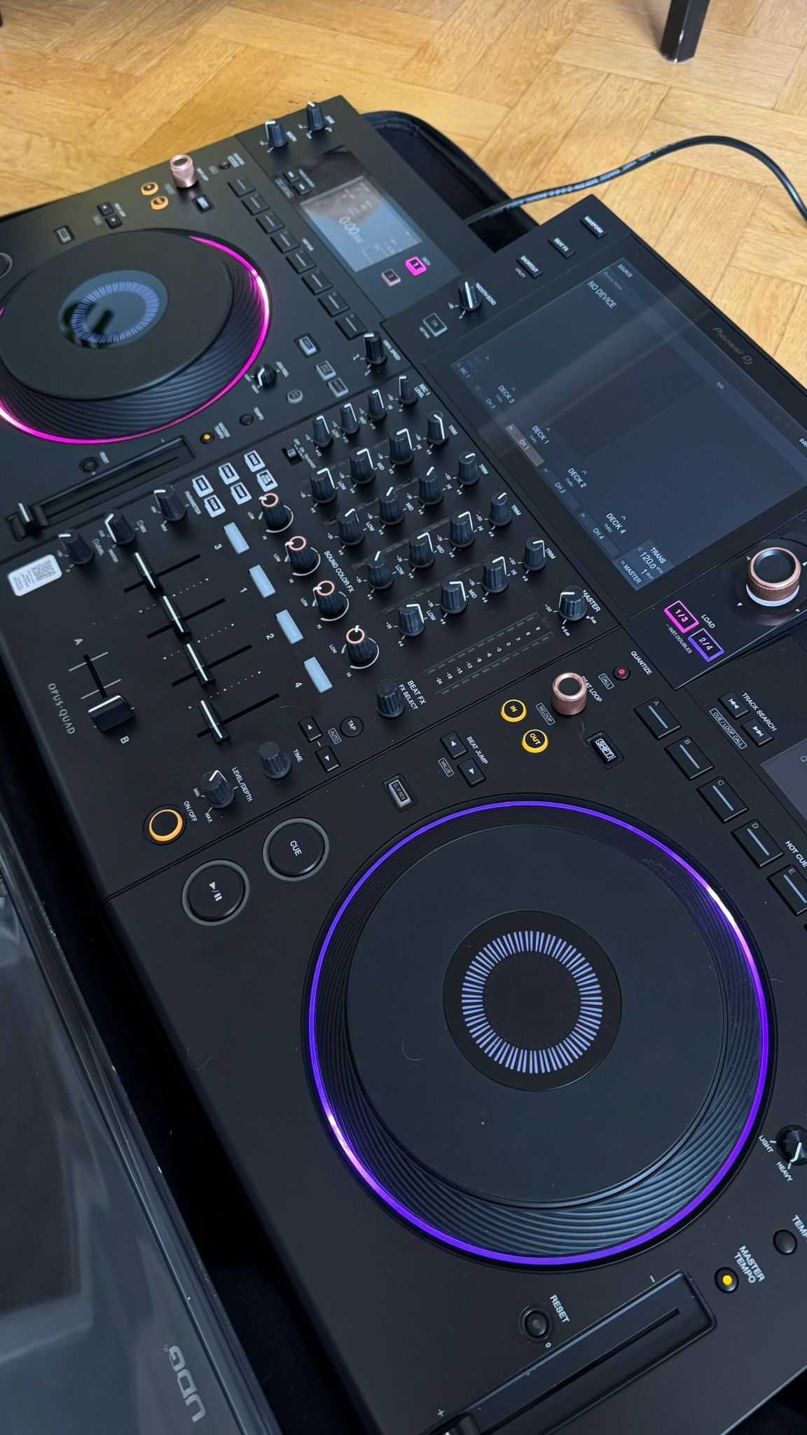 Pioneer DJ Opus-Quad + torba UDG + Decksaver (na gwarancji)