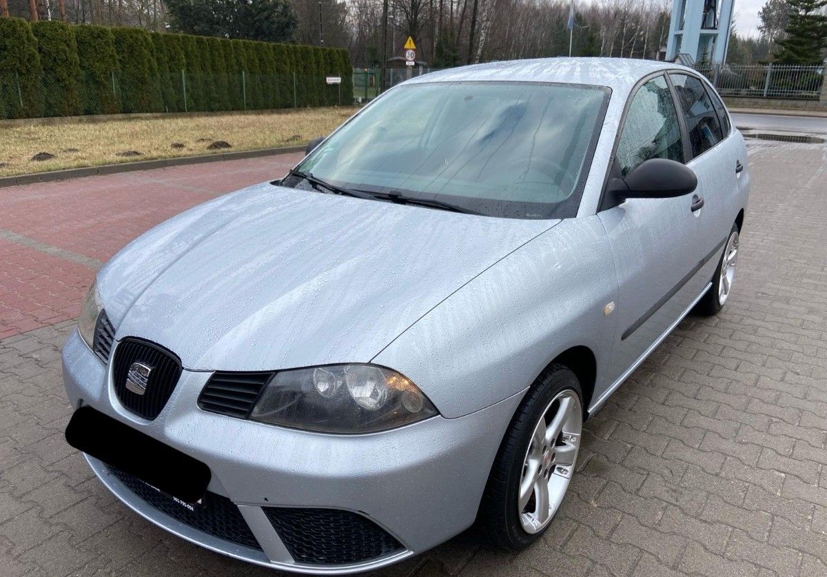 Seat Ibiza 1.4 Benzyna 5-Drzwi Klimatyzacja Radio BT