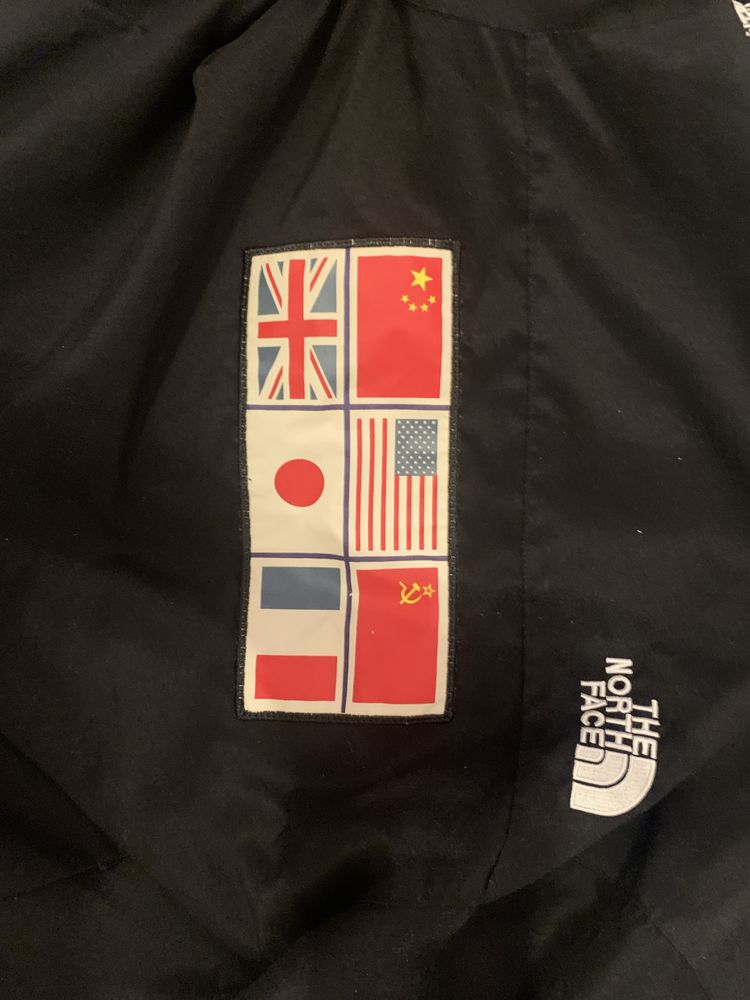 Sprzedam kurtkę Supreme x The North Face