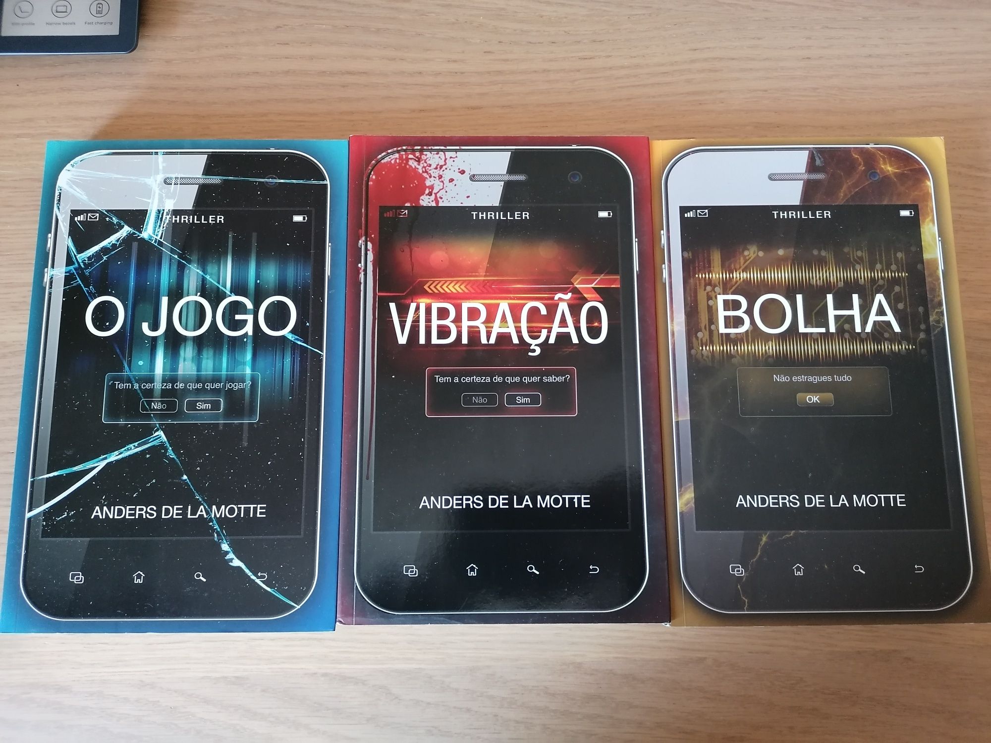 Colecção Anders de La Motte, O Jogo, Vibração, Bolha