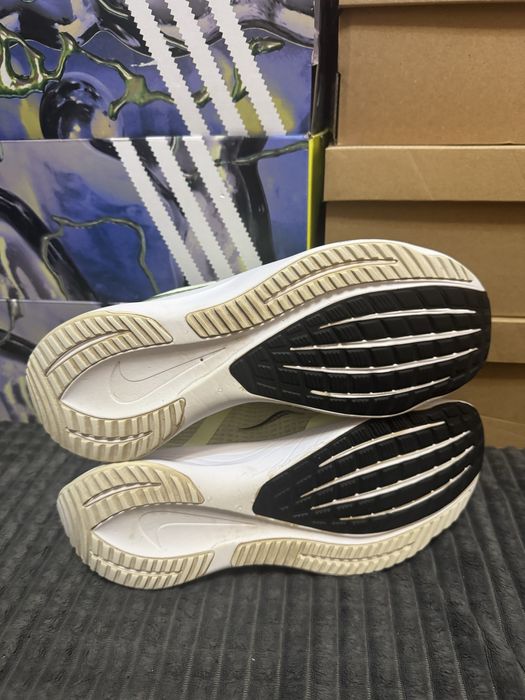 Жіночі бігові кросівки Nike Air Zoom Rival Fly 3 40,5(26см) оригінал