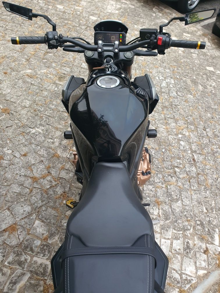 Honda cb650r 2019