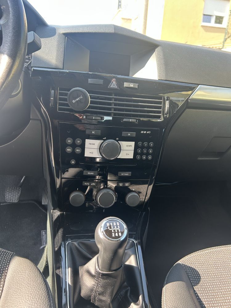 Opel Astra CosmoFlex 1.7 CDTI – 110cv – 6 velocidades