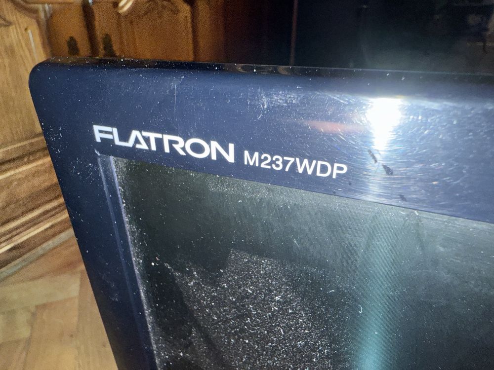 Monitor LG flatron M237WDP