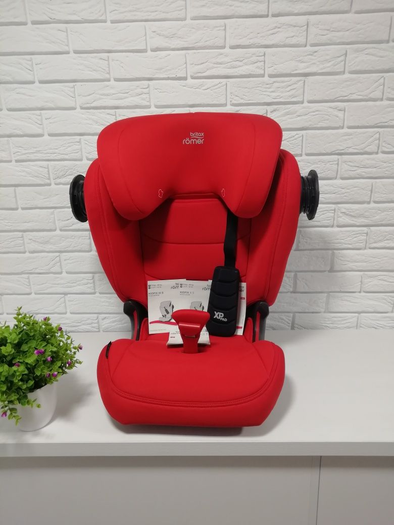 ISOFIX Britax Romer Kidfix 3 S автокрісло 3-12 років автокресло