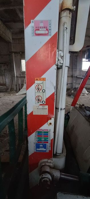 Навантажувач вилковий